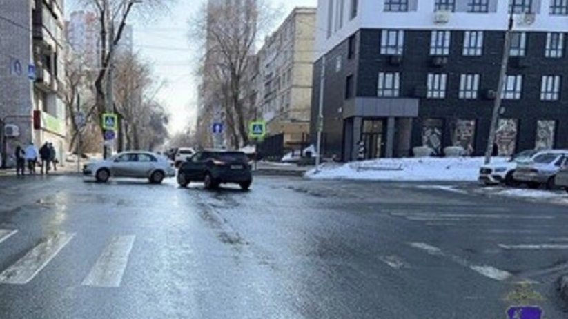 Произошло ДТП в Октябрьском районе Самары — иномарка сбила подростка 15 лет 13 марта 2026 года в Октябрьском районе города ...